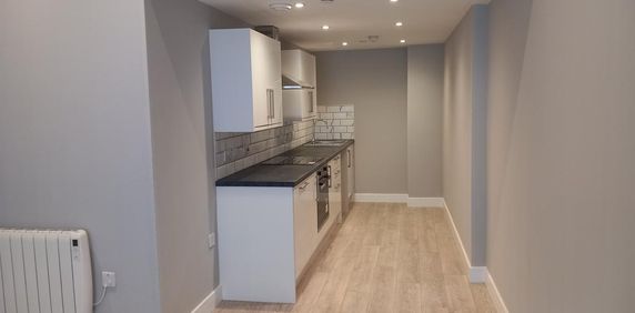 1 bedroom flat to rent - Photo 2