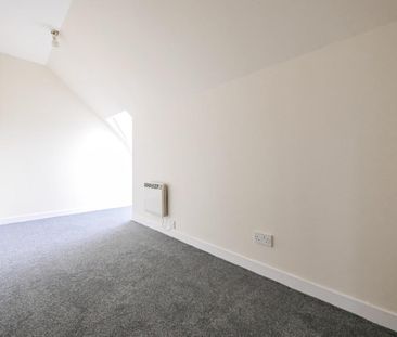 2 bedroom maisonette to rent - Photo 4