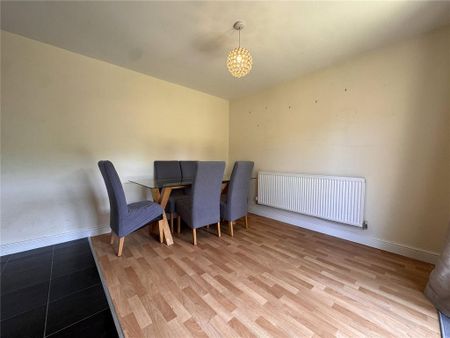 4 bedroom semi-detached house to rent - Photo 2
