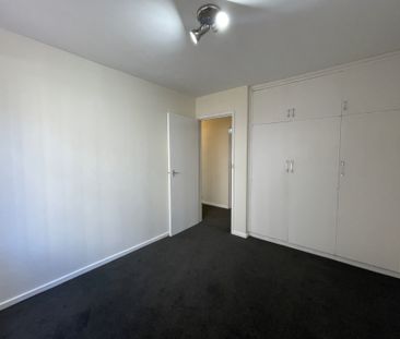 Ground Floor Apartment - Photo 3