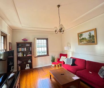 Holland Park West - Photo 1