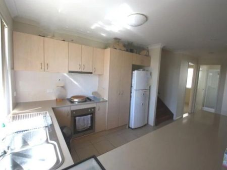 Spacious Family home close to schools - Photo 3