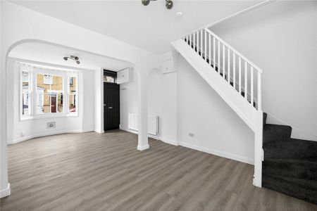 2 bedroom terraced house to rent - Photo 3