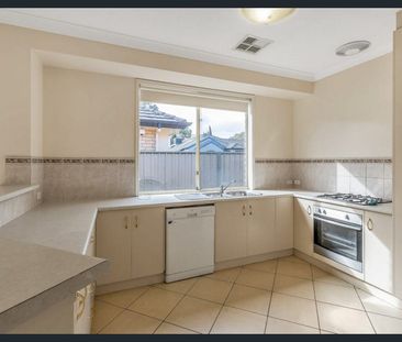 Enjoy a Peaceful Ambiance Family Home! - Photo 5