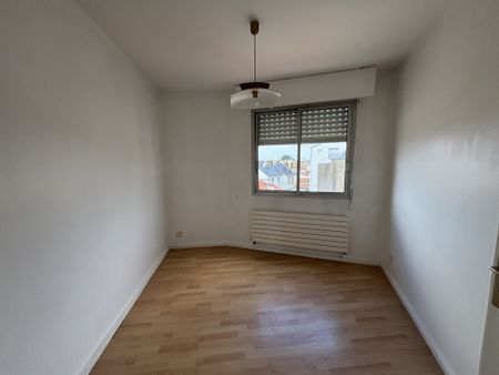 Location Appartement 3 pièces 59m² LES SABLES D OLONNE 85100 - Photo 4