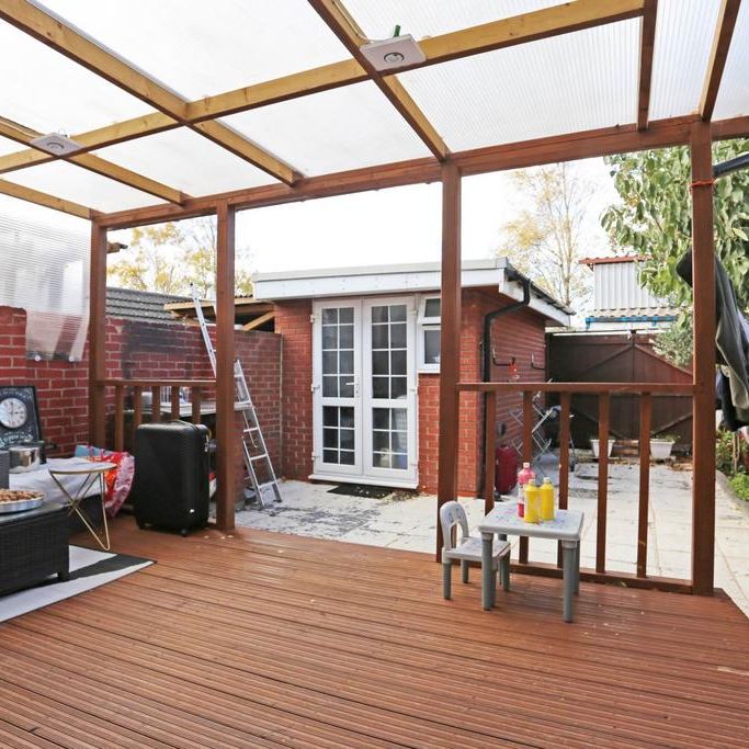 3 bedroom semi-detached house to rent - Photo 1