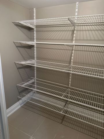 For Lease - 10 Suburban Drive, Mississauga, Ontario - Photo 2