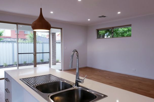 27A Moore Drive, Fulham Gardens. - Photo 1