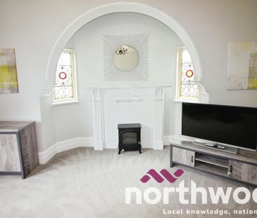 2 bedroom flat to rent - Photo 2