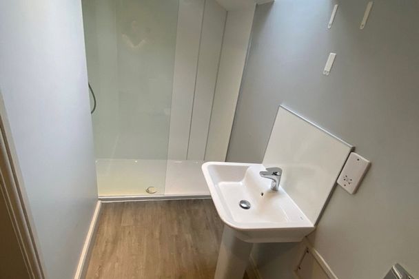 Blakeshall - Photo 1