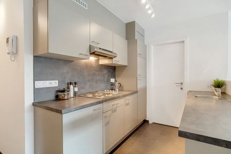 Gemeubeld appartement met 2 slaapkamers en terras - Photo 2