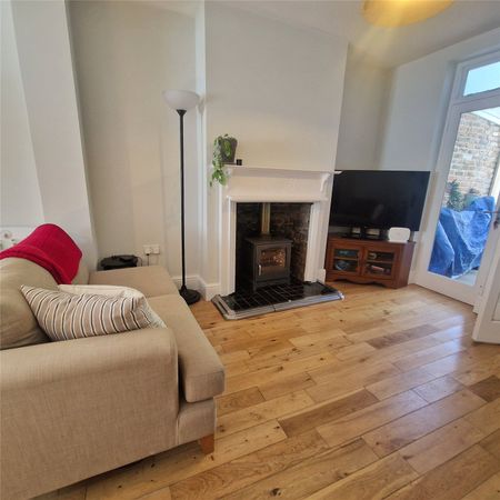 2 bedroom property to rent - Photo 2