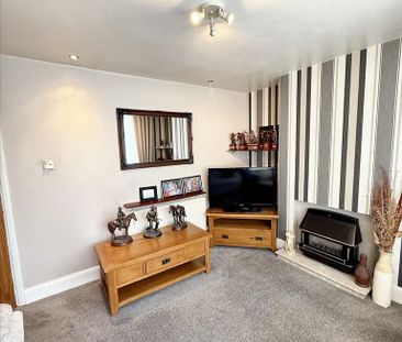 2 bedroom semi-detached house to rent - Photo 1