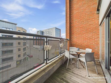 2 bedroom apartment to rent - Photo 5