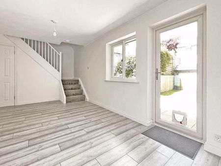 2 bedroom detached bungalow to rent - Photo 2