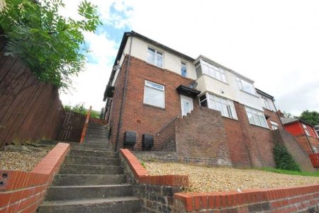 3 Bed - Springbank Road, Sandyford - Photo 4