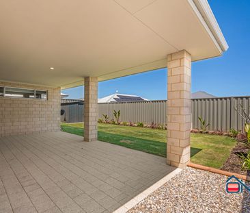 BYFORD - 4X2 - BEAUTIFUL, STYLISH & SPACIOUS HOME - Photo 4