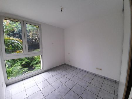 Location Appartement 3 pièces 53m² LA MONTAGNE 97417 - Photo 4