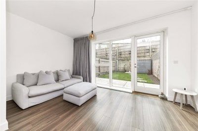 Lilywhite Drive, Cambridge, Cambridgeshire, CB4 1GB - Photo 2