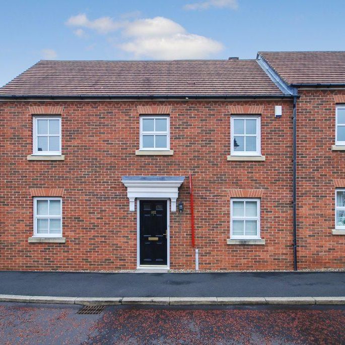 3 bedroom semi-detached house to rent - Photo 2