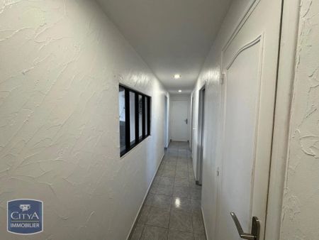 Appartement à louer 4 pièces 83.33m² - Photo 3