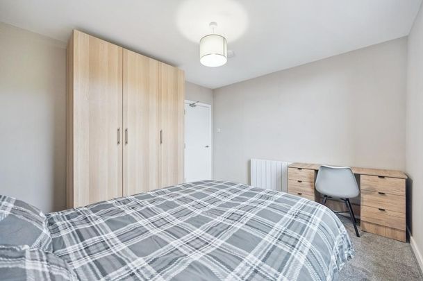 3 bedroom apartment to rent - Photo 1