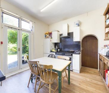 1 bedroom Flat To Let - Photo 5