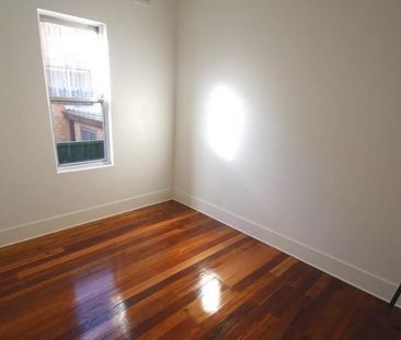 Spacious three bedroom home. - Photo 2