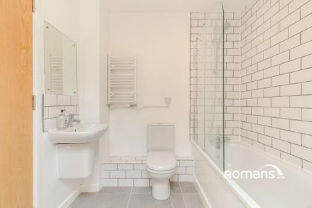 1 bedroom flat to rent - Photo 2