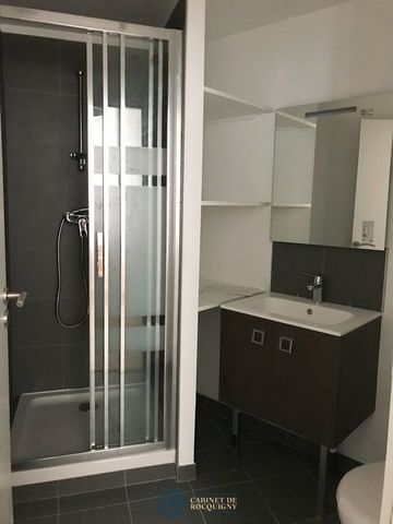 Location Appartement 2 pièces 45m² ORLEANS 45000 - Photo 2