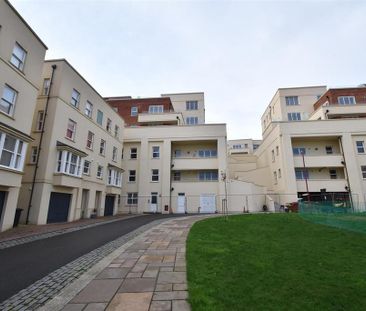 3 bedroom apartment to rent - Photo 6