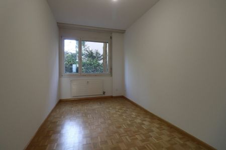 Erstvermietung nach Teilsanierung - gemütliche 4 1/2-Zimmerwohnung in Basel - Foto 4