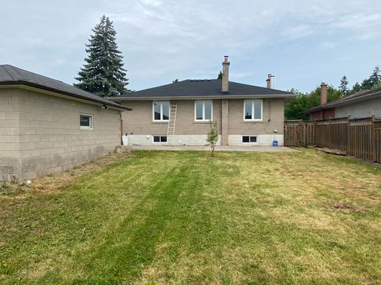 For Lease - 244 Weighton Drive, Oakville, Ontario - Photo 1