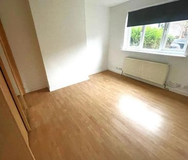 2 bedroom maisonette to rent - Photo 4