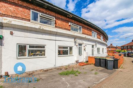 1 bed Shared House for Rent - Photo 2