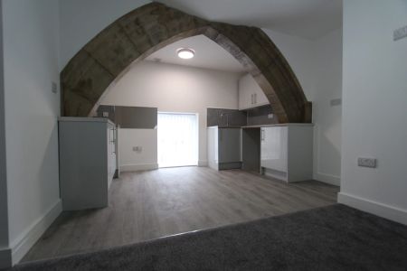 Flat 7 102 Chaucer Close, Sheffield, S5 - Photo 4
