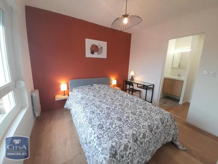 Location Appartement 4 pièces 73m² LILLE 59000 - Photo 3