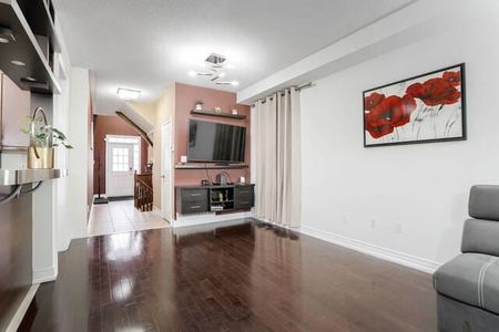 For Lease - 3704 Bloomington Crescent, Mississauga, Ontario - Photo 3