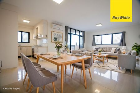 SLEEK APARTMENT IN THE HEART OF LIDCOMBE WITH 2 CARSPACES - Photo 2