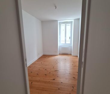 T4 entièrement rénové, au 1er étage avec vue sur Loire - Photo 5
