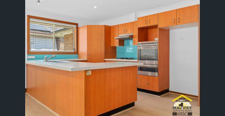 "Great Family Home" - Photo 4