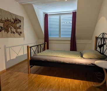 Attraktive 4 1/2-Zimmer-Dachwohnung mit Galerie - Foto 4