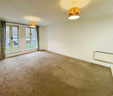 2 bedroom Flat To Let - Photo 3