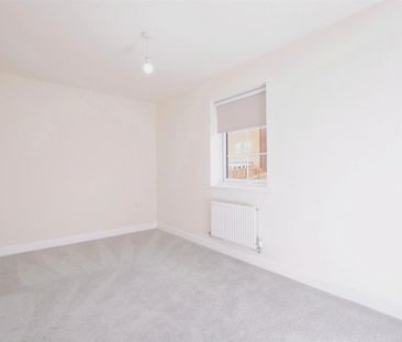 2 bedroom semi-detached house to rent - Photo 6