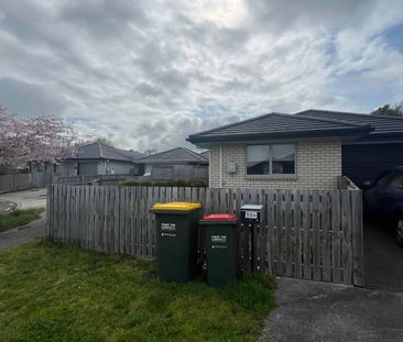 Sunny 2 bedroom for rent!! - Photo 3