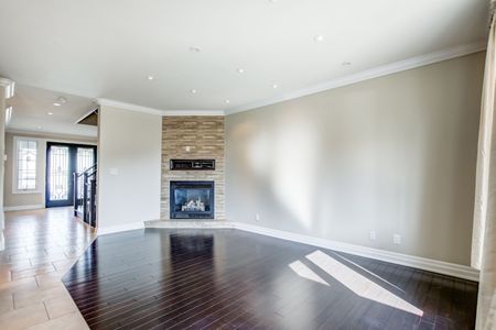 For Lease - 5784 Ironwood Street, Niagara Falls, Ontario - Photo 2