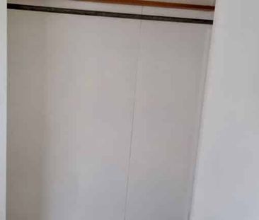 Fully Self Contained, detached, Sunny deck - Photo 4