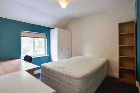 Magna Road, Englefield Green, Egham, Surrey, TW20 0PN - Photo 3