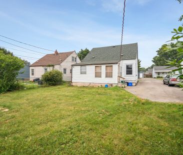 For Lease - 78 Eighth Avenue, Brantford, Ontario - Photo 1