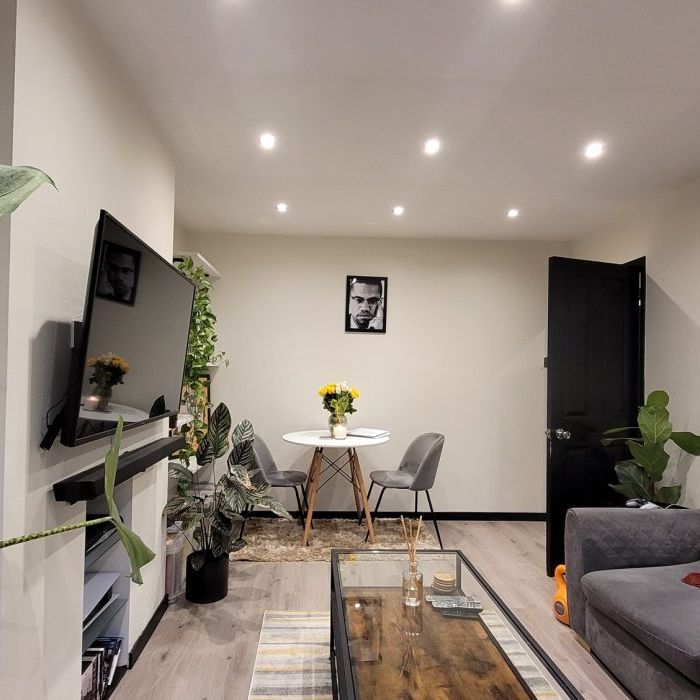 Milespit Hill, Mill Hill, London NW7 - Photo 1